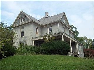 1st image of 228 W North St