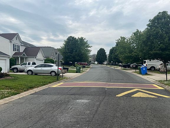 4th image of 4243 Everest Dr