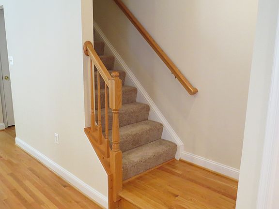 Second Staircase to Bedrooms