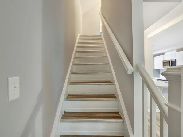 634 E Anderson St, Savannah, GA 31401