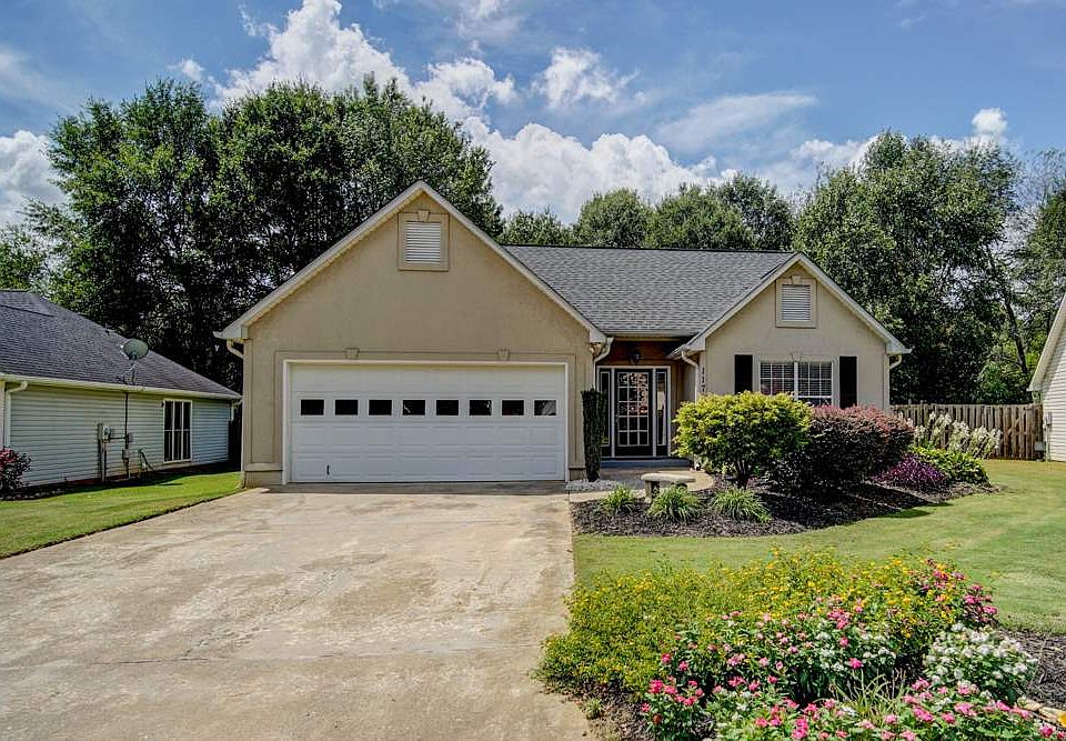 1st image of 117 Riverrun Dr