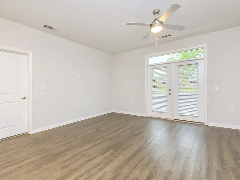 Riverstone Apartments at Long Shoals — Photo 71