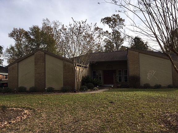 2nd image of 211 Pinehurst Dr