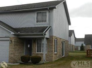 23437 Reading Ct, Brownstown Twp, MI 48183