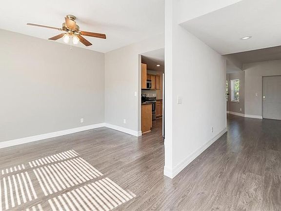 4th image of 2742 Ballard Ave