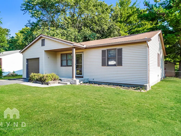 1484 Willow View Dr — Photo 16