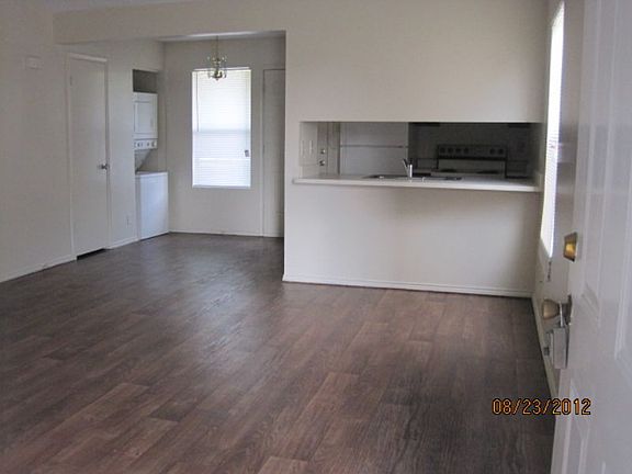 3rd image of 5517 Lochmoor APT 2