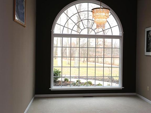 3rd image of 2 Norcini Dr