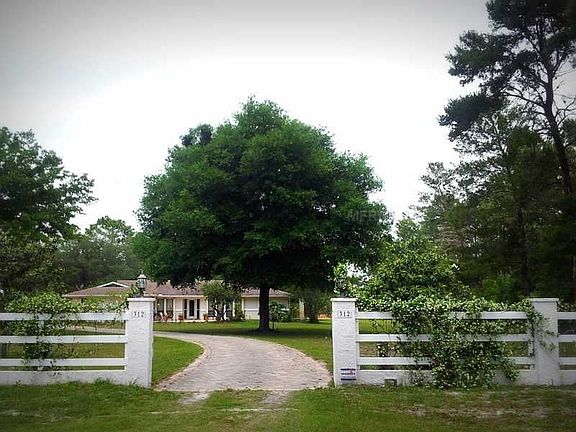 3rd image of 312 Summerville Ln