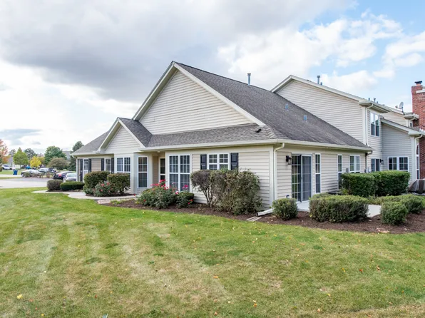 36115 N New Bridge Ct #36115, Gurnee, IL 60031