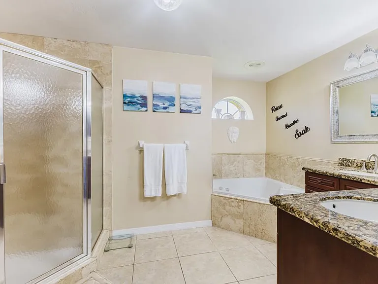 2310 SW 53rd St — Photo 25