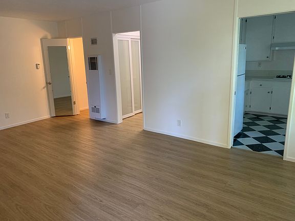 5th image of 1341 N Crescent Heights Blvd APT 101