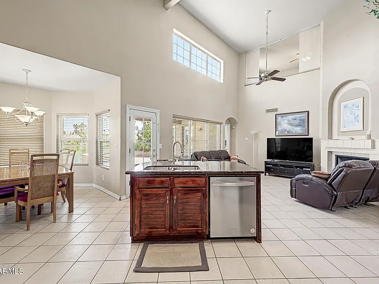 3441 E Wildwood Dr — Photo 15