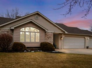 414 Beechwood Dr, Ossian, IN 46777