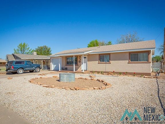 3rd image of 1306 W Chisum Ave