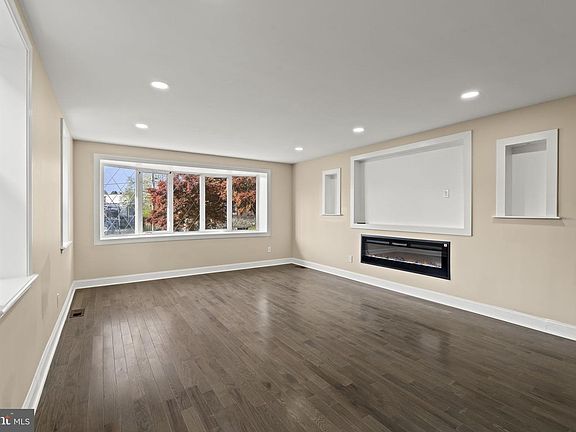 5th image of 1931 71st Ave