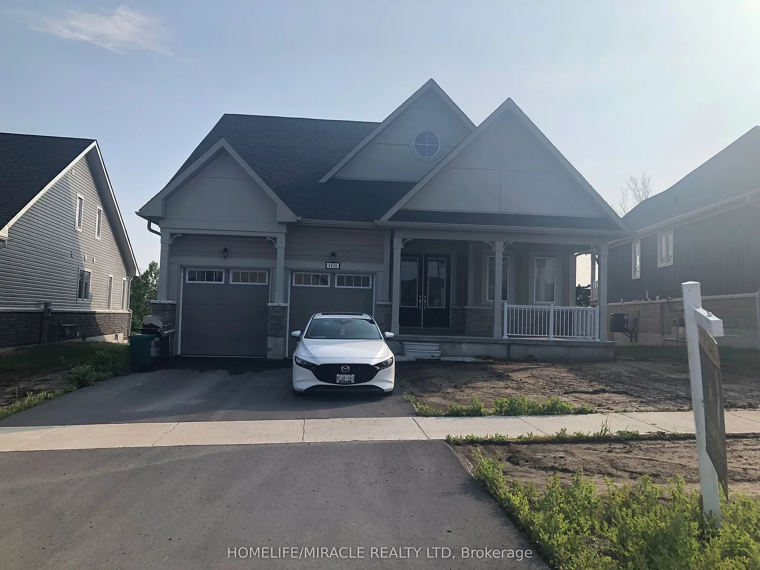 3 bed, $2,700 — Photo 2