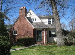 7 S Pleasant St, Sharon, MA 02067