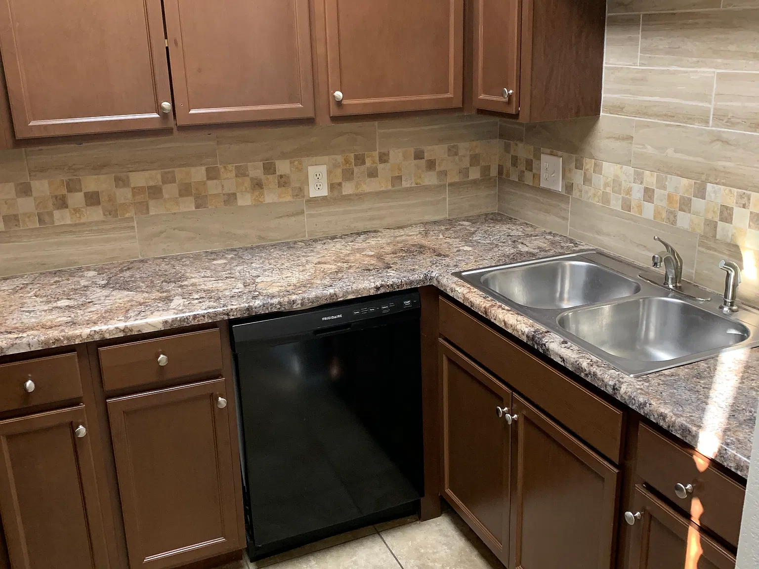 1 bed, 625 sqft, $750 — Photo 2