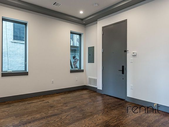 3rd image of 272 Throop Ave #Penthouse