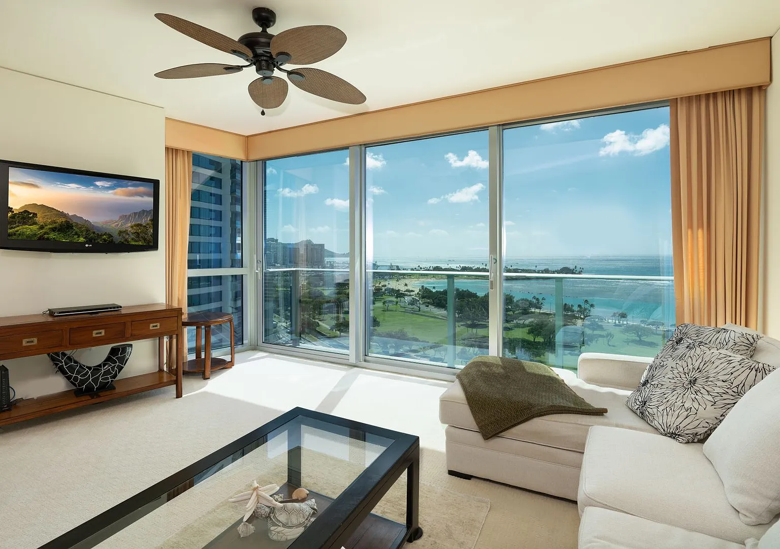 Hokua Furnished 2/2/2 — Photo 1