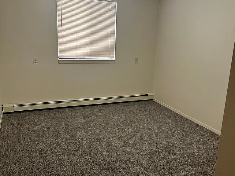 210 5th Ave NE #304 — Photo 5