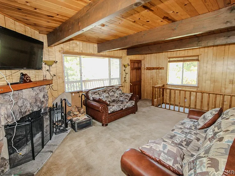 136 Mann Dr — Photo 12