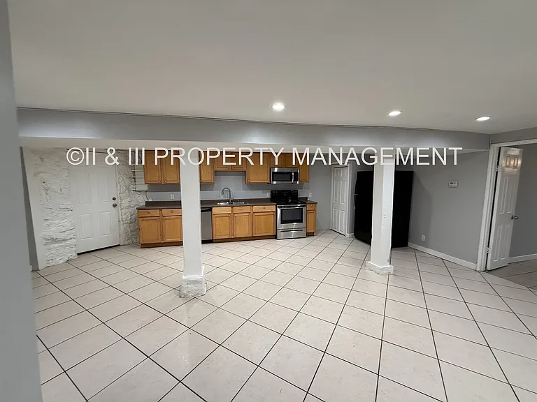 3700 Wyandotte St #BASEMENT — Photo 4