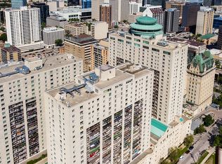 20 Fort St #1747, Winnipeg, MB R3C 4L3