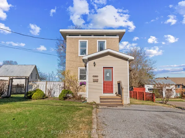 544 Mackay St, Pembroke, ON K8A 1E6