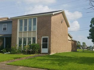 8294 Oakhaven Rd, La Porte, TX 77571