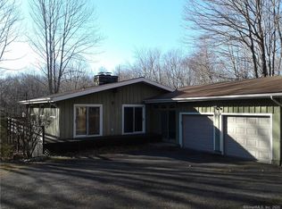 86 Vista Dr, Easton, CT 06612
