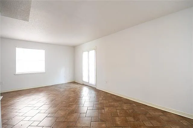 209 Pine St #9 — Photo 6