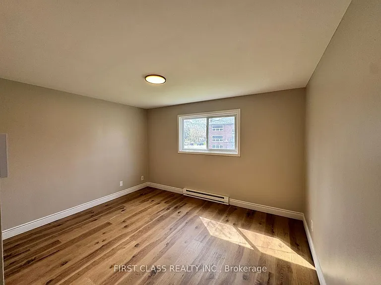 596 Digby Ave — Photo 6