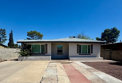 1715 E Miles St Photo 1