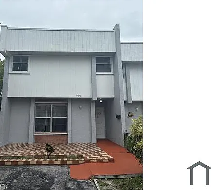 930 SW 80th Ave — Photo 1