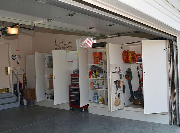 2nd image of 13815 Wilshire Way