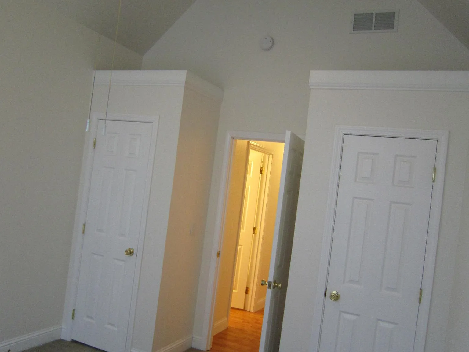 2 bed, 1150 sqft, $1,045 — Photo 4