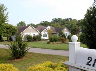 21 Forest Hills Dr, Washington, MO 63090