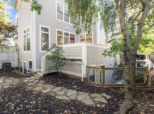 15 Roberts Rd APT D, Cambridge, MA 02138