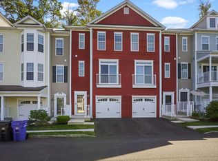 16 Warrington Round, Danbury, CT 06810