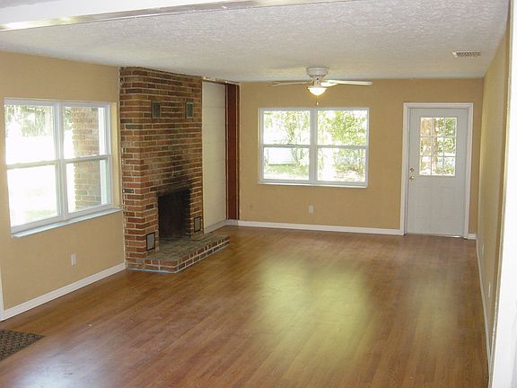 Living Room/Family room with fireplace
