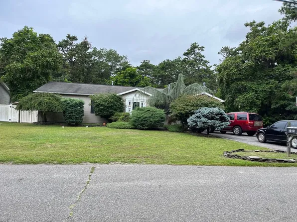1913 Manchester St, Toms River, NJ 08757