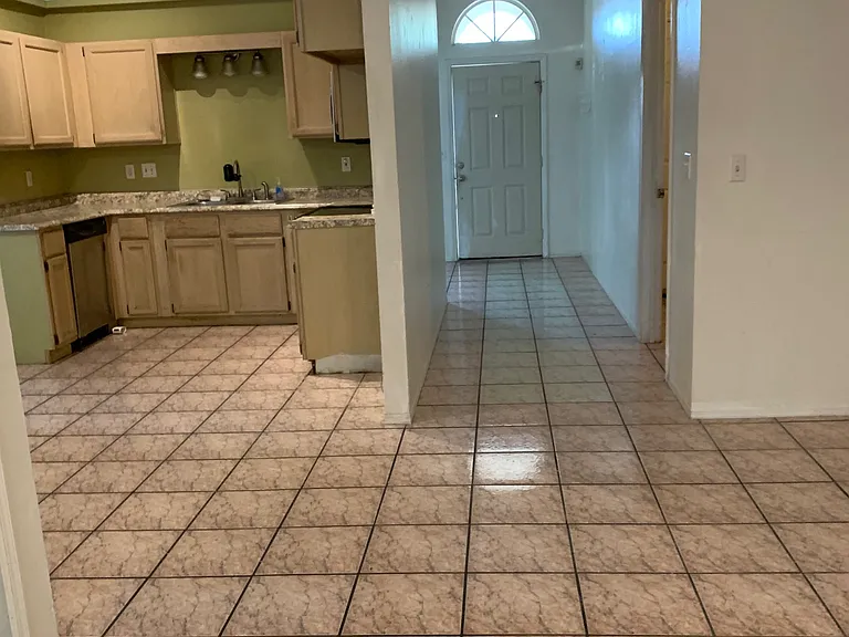 1044 Henson Ct — Photo 10