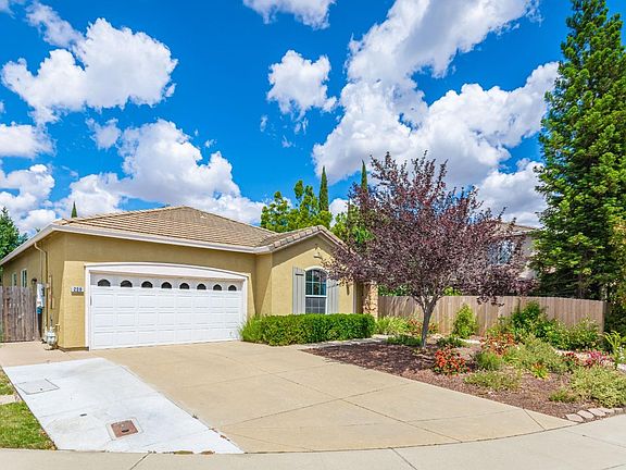 2nd image of 208 Amatrene Ct