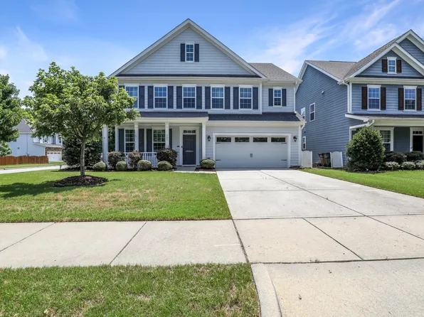 301 Atwood Dr, Holly Springs, NC 27540