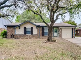 605 Sherman Dr, Mansfield, TX 76063