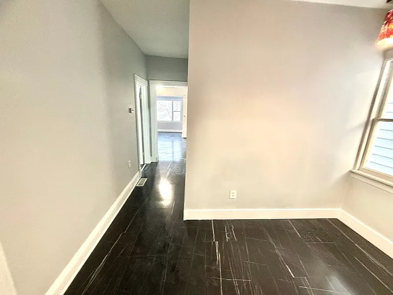 1150 Bailey Ave — Photo 12