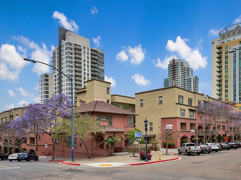 Gema San Diego Townhomes — Photo 17