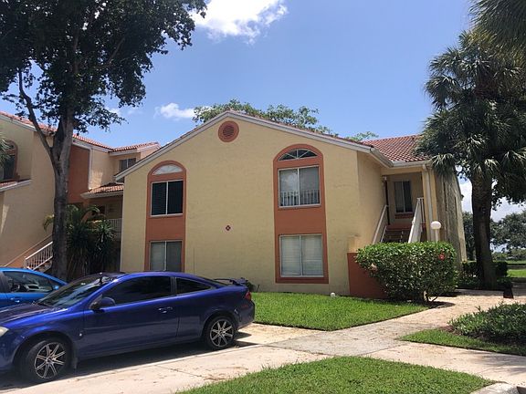 4th image of 1013 Coral Club Dr #1013